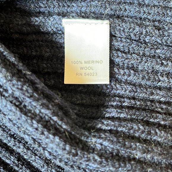 Banana Republic navy blue merino wool cowl neck sweater vest - Picture 7 of 8